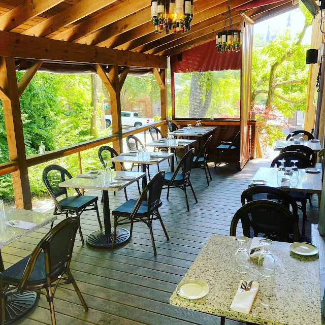 Cafe Des Amis
