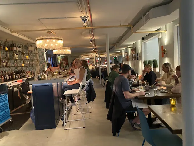 Lucina Eatery & Bar