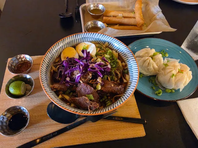 Adobo Boy - Filipino Dining Experience