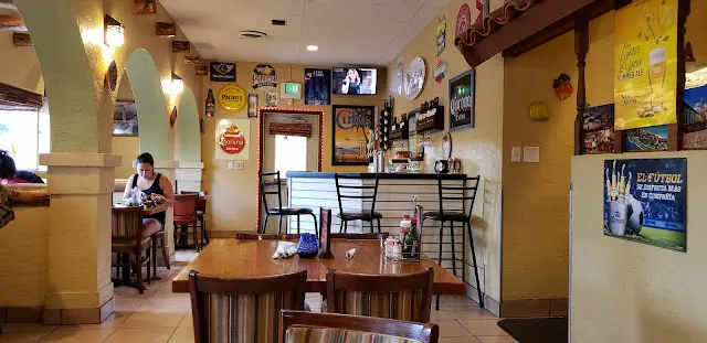 CasaBlanca Cuban Grill